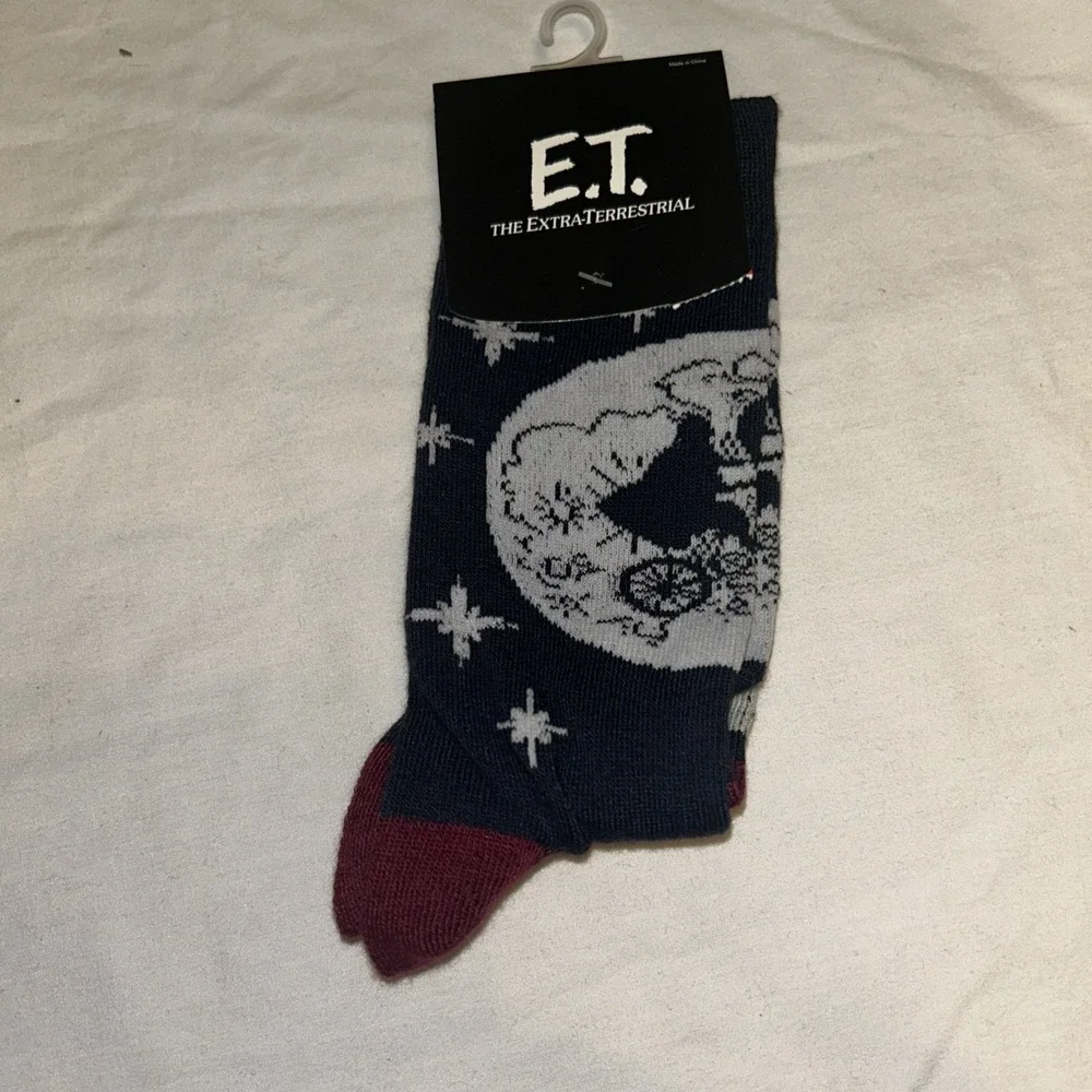 NEW! E.T. THE EXTRA-TERRESTRIAL‎ SOCKS ~ SIZE 10-13 - Retro vibes!